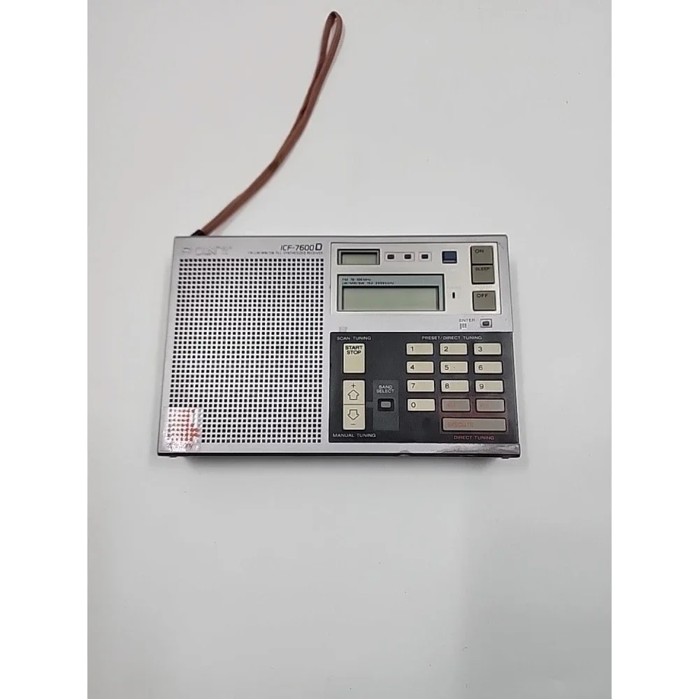 Sony ICF-7600D World Band Receiver Radio FM LW MW SW Silver Vintage Digital
